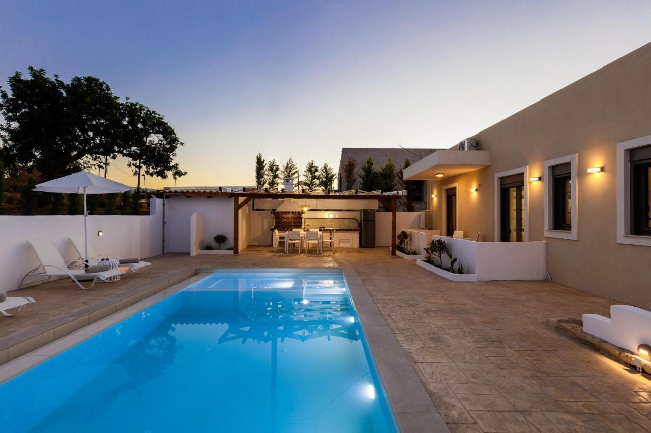 Aerin Villa, A Sublime Sanctuary, By Thinkvilla Roupai Exteriör bild