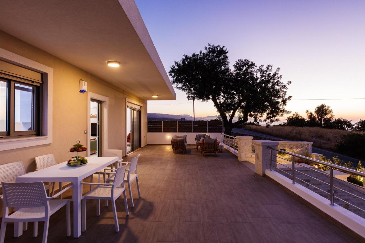Aerin Villa, A Sublime Sanctuary, By Thinkvilla Roupai Exteriör bild