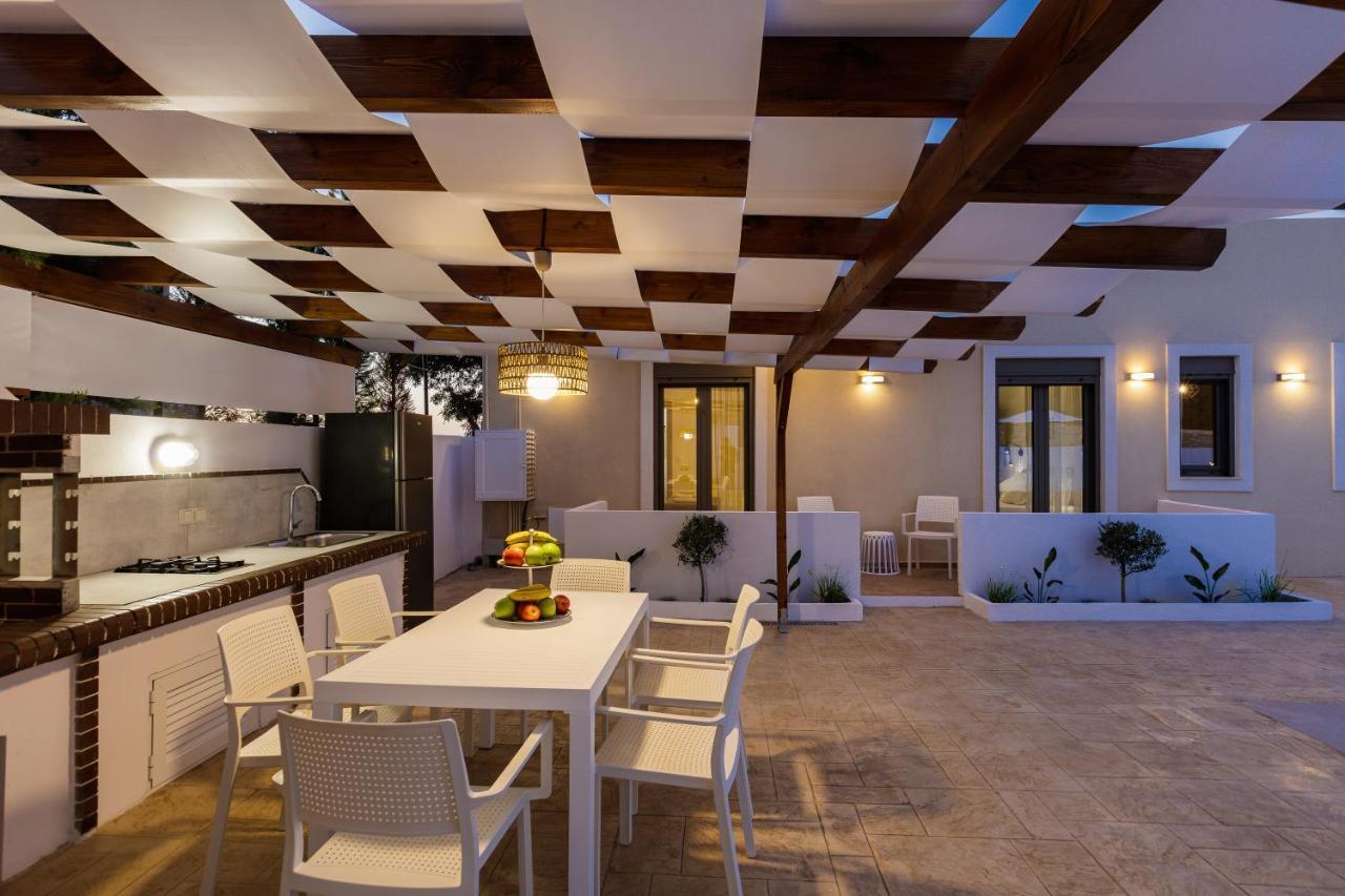 Aerin Villa, A Sublime Sanctuary, By Thinkvilla Roupai Exteriör bild